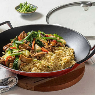 Le Creuset wok Tradition in ghisa vetrificata con coperchio vetro diam. 36 cm. - Acquista ora su ShopDecor - Scopri i migliori prodotti firmati LECREUSET design