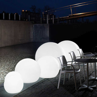 Pedrali Happy Apple 330E lampada da terra bianca outdoor - Acquista ora su ShopDecor - Scopri i migliori prodotti firmati PEDRALI design