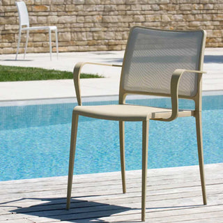 Pedrali Mya 706/2 sedia con braccioli e schienale in textilene - Acquista ora su ShopDecor - Scopri i migliori prodotti firmati PEDRALI design