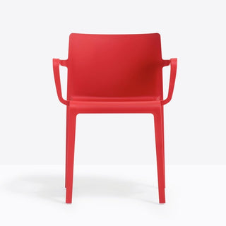 Pedrali Volt 675 sedia in polipropilene con braccioli per esterno Pedrali Rosso RO400E - Acquista ora su ShopDecor - Scopri i migliori prodotti firmati PEDRALI design