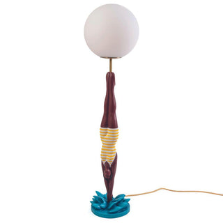 Seletti Diver Lamp Gialla lampada da tavolo h. 94 cm. - Acquista ora su ShopDecor - Scopri i migliori prodotti firmati SELETTI design