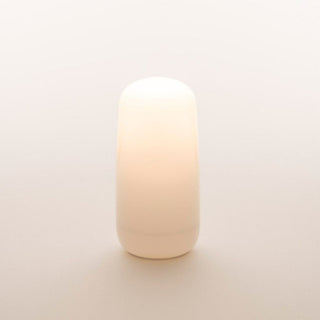 Artemide Gople Portable lampada da tavolo portatile LED bianco Acquista i prodotti di ARTEMIDE su Shopdecor