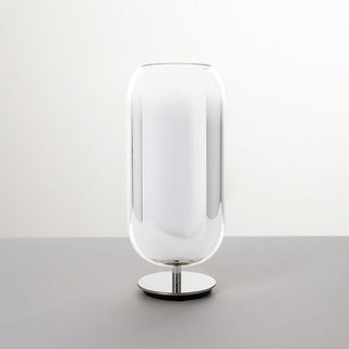 Artemide Gople lampada da tavolo con struttura silver Artemide Gople Argento Acquista i prodotti di ARTEMIDE su Shopdecor