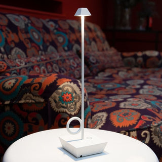 Broggi Bugia lampada da tavolo portatile bianco - Acquista ora su ShopDecor - Scopri i migliori prodotti firmati BROGGI design