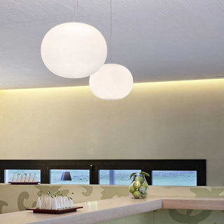 Flos Mini Glo-Ball S lampada a sospensione bianco opale Acquista i prodotti di FLOS su Shopdecor