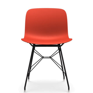 Magis Troy Wireframe sedia in polipropilene con gambe nere Magis Rosso corallo 1490C Acquista i prodotti di MAGIS su Shopdecor