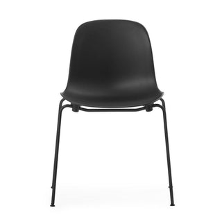 Normann Copenhagen Form sedia impilabile in polipropilene con gambe acciaio nero - Acquista ora su ShopDecor - Scopri i migliori prodotti firmati NORMANN COPENHAGEN design