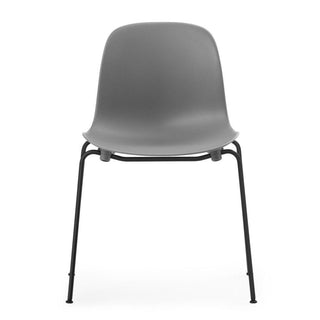 Normann Copenhagen Form sedia impilabile in polipropilene con gambe acciaio nero - Acquista ora su ShopDecor - Scopri i migliori prodotti firmati NORMANN COPENHAGEN design