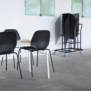 Normann Copenhagen My Chair sedia impilabile in rovere con gambe in acciaio nero - Acquista ora su ShopDecor - Scopri i migliori prodotti firmati NORMANN COPENHAGEN design