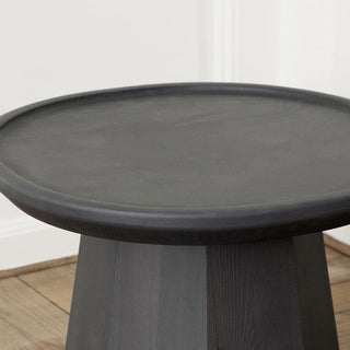Normann Copenhagen Pine Small tavolino in legno diam. 45 cm. - Acquista ora su ShopDecor - Scopri i migliori prodotti firmati NORMANN COPENHAGEN design