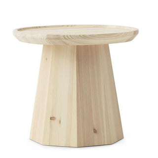 Normann Copenhagen Pine Small tavolino in legno diam. 45 cm. Normann Copenhagen Pine - Acquista ora su ShopDecor - Scopri i migliori prodotti firmati NORMANN COPENHAGEN design