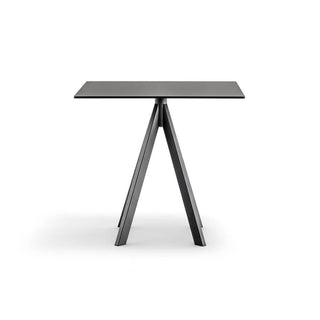 Pedrali Arki-Base ARK4 tavolo con piano stratificato nero 70x70 cm. Acquista i prodotti di PEDRALI su Shopdecor