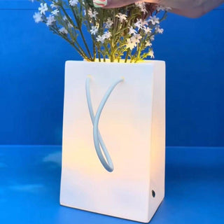 Seletti Daily Glow Shopper lampada da tavolo a forma di borsetta LED portatile - Acquista ora su ShopDecor - Scopri i migliori prodotti firmati SELETTI design
