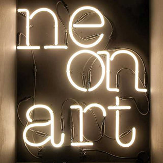 Seletti Neon Art 5 lettere luminose da parete bianco Acquista i prodotti di SELETTI su Shopdecor