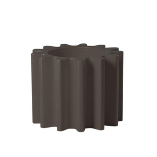 Slide Gear Pot vaso/sgabello Slide Cioccolato FE - Acquista ora su ShopDecor - Scopri i migliori prodotti firmati SLIDE design