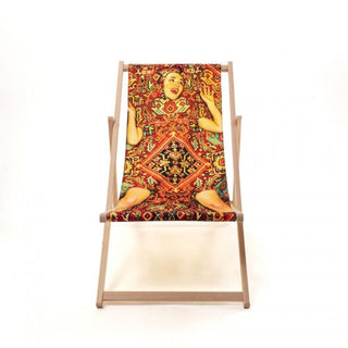 Seletti Toiletpaper Deck Chair Lady On Carpet sdraio pieghevole donna nel tappeto Acquista i prodotti di TOILETPAPER HOME su Shopdecor