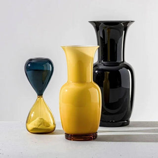 Venini Opalino 706.22 vaso monocolore h. 36 cm. - Acquista ora su ShopDecor - Scopri i migliori prodotti firmati VENINI design