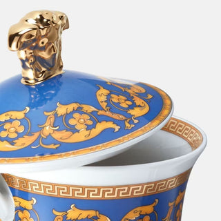 Versace meets Rosenthal 30 Years Mug Collection Floralia Blue bicchiere con coperchio Acquista i prodotti di VERSACE HOME su Shopdecor
